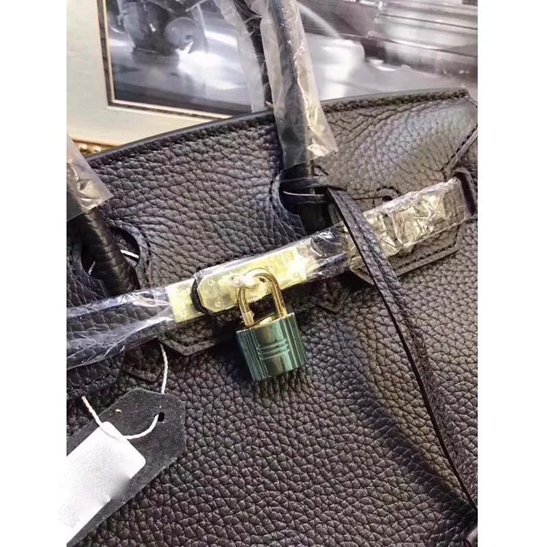 Hermes Birkin 25 Bag in Togo Leather with Gold Hardware in Black