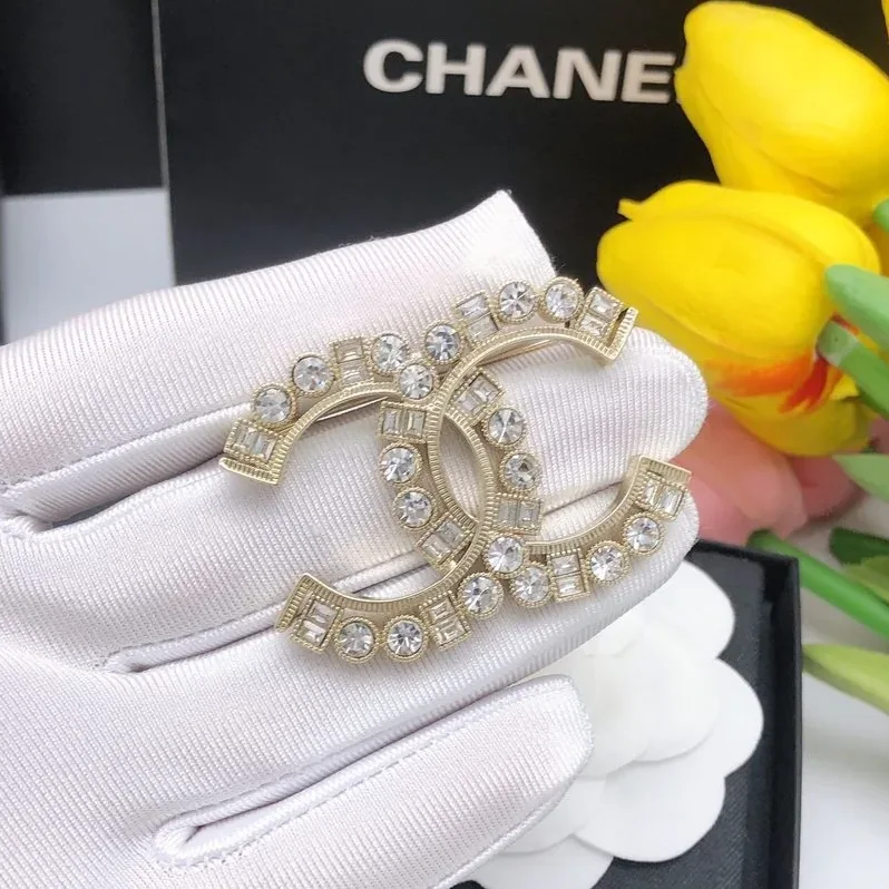 22AW Brooch Gold Tone