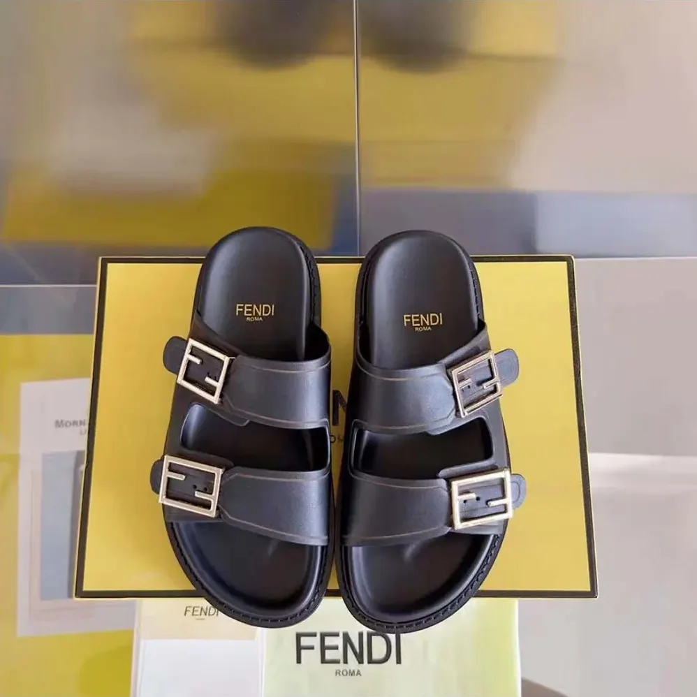 Fendi Feel Black Leather Slides for Unisex