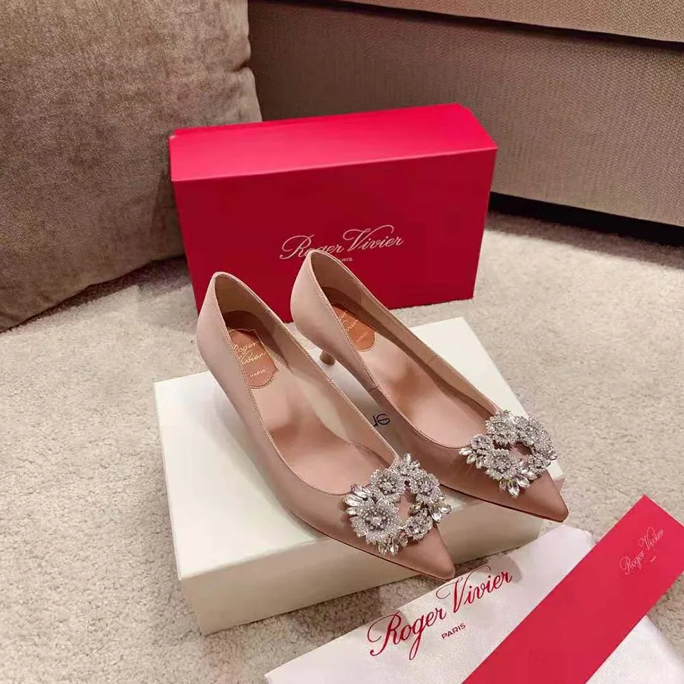 Roger Vivier RV Bouquet Strass Buckle Pumps in Satin for Women in Sandy Roger Vivier RV Bouquet Strass Buckle Pumps in Satin for Women in Sandy