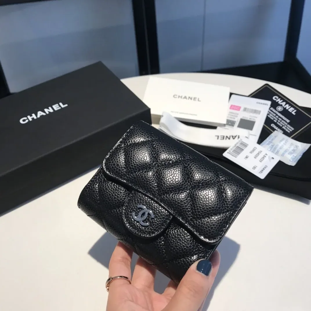 Chanel CO-CO Classic Card Holder in Silver Hardware Black Chanel CO-CO Classic Card Holder in Silver Hardware Black