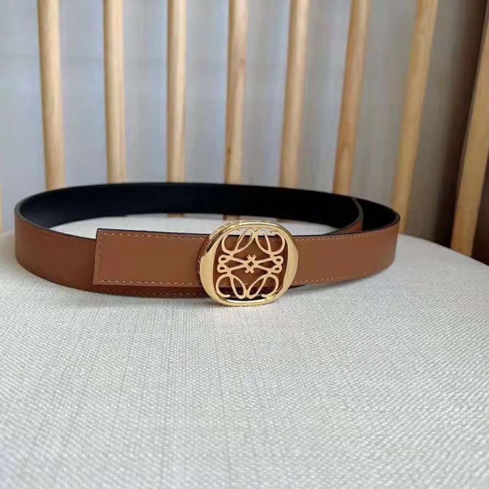 Loewe Reversible Anagram Ellipse Belt in Smooth Calfskin for Women in Tan Loewe Reversible Anagram Ellipse Belt in Smooth Calfskin for Women in Tan