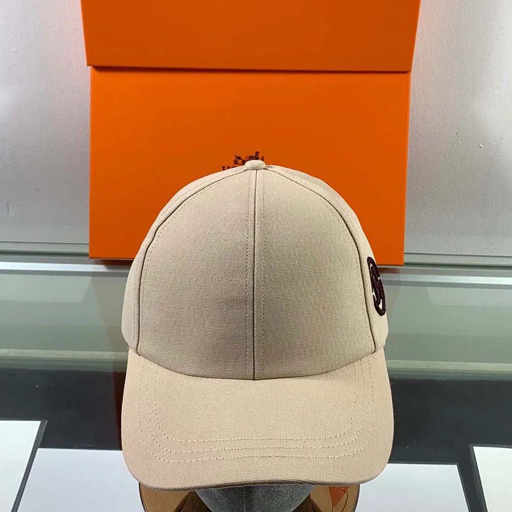 Hermes Miles H Circle Cap in Stretch Cotton for Men in Beige Hermes Miles H Circle Cap in Stretch Cotton for Men in Beige
