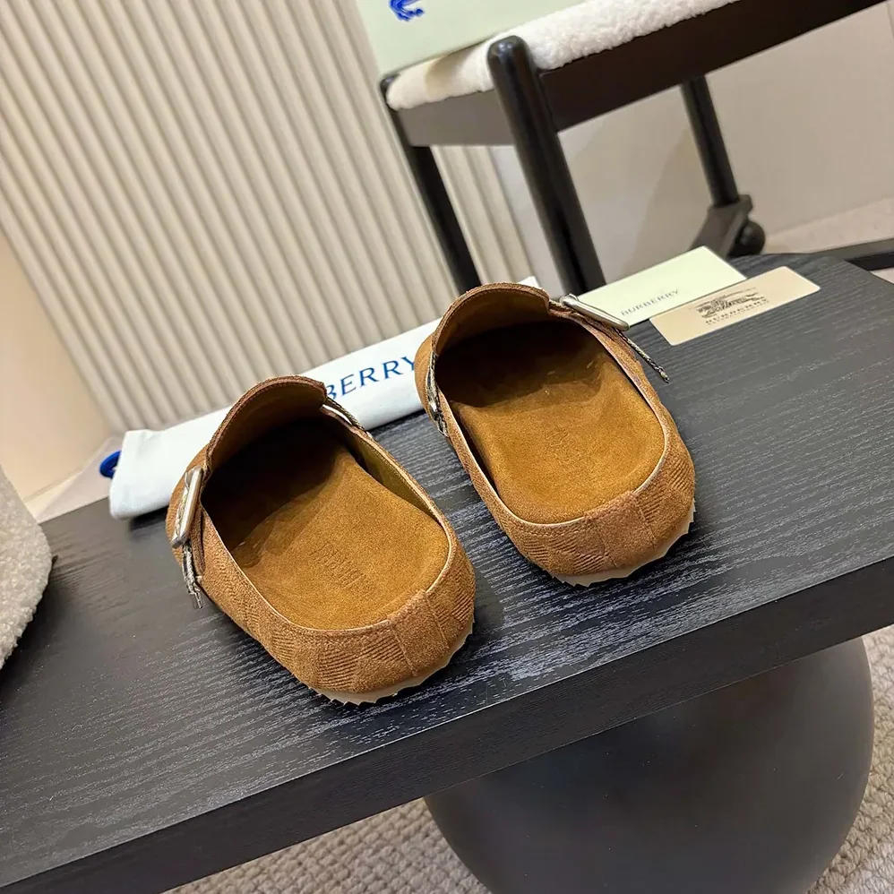 Burberry Check Denim Urchin Clogs for Unisex in Jute Beige