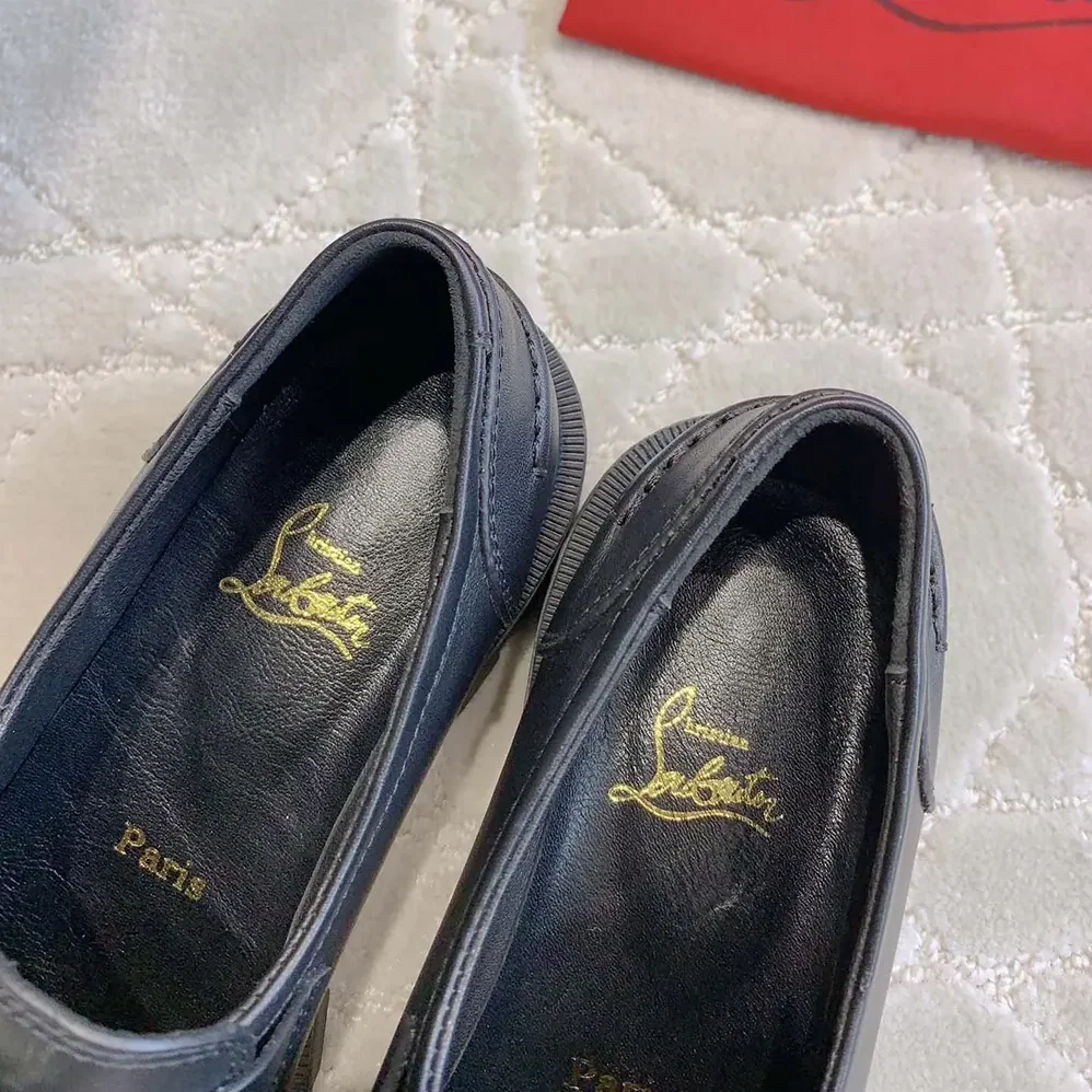 Christian Louboutin CL Moc Lug Loafers Calf leather for Women in Black Christian Louboutin CL Moc Lug Loafers Calf leather for Women in Black