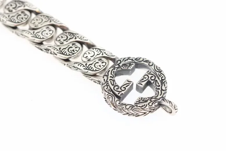 Gucci Interlocking G Chain Bracelet Silver Tone Gucci Interlocking G Chain Bracelet Silver Tone
