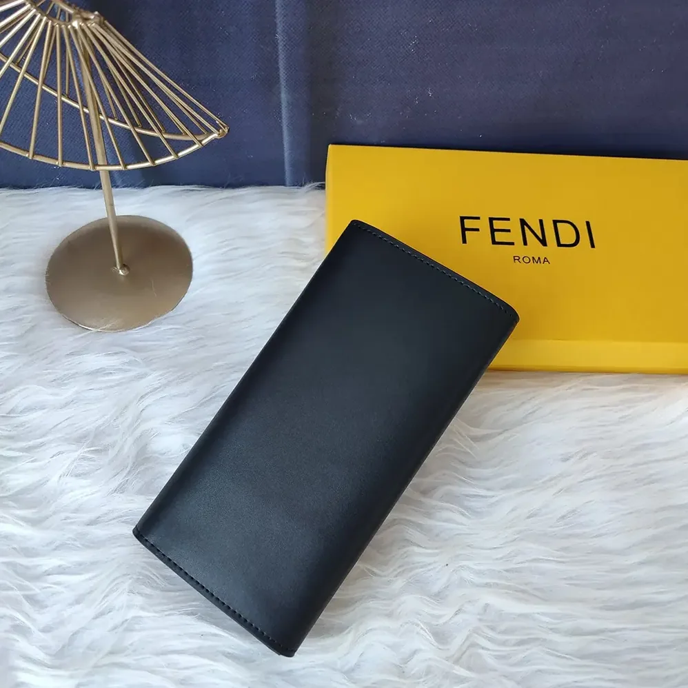 Fendi Continental White Leather Wallet Fastened with a Snap Button for Women