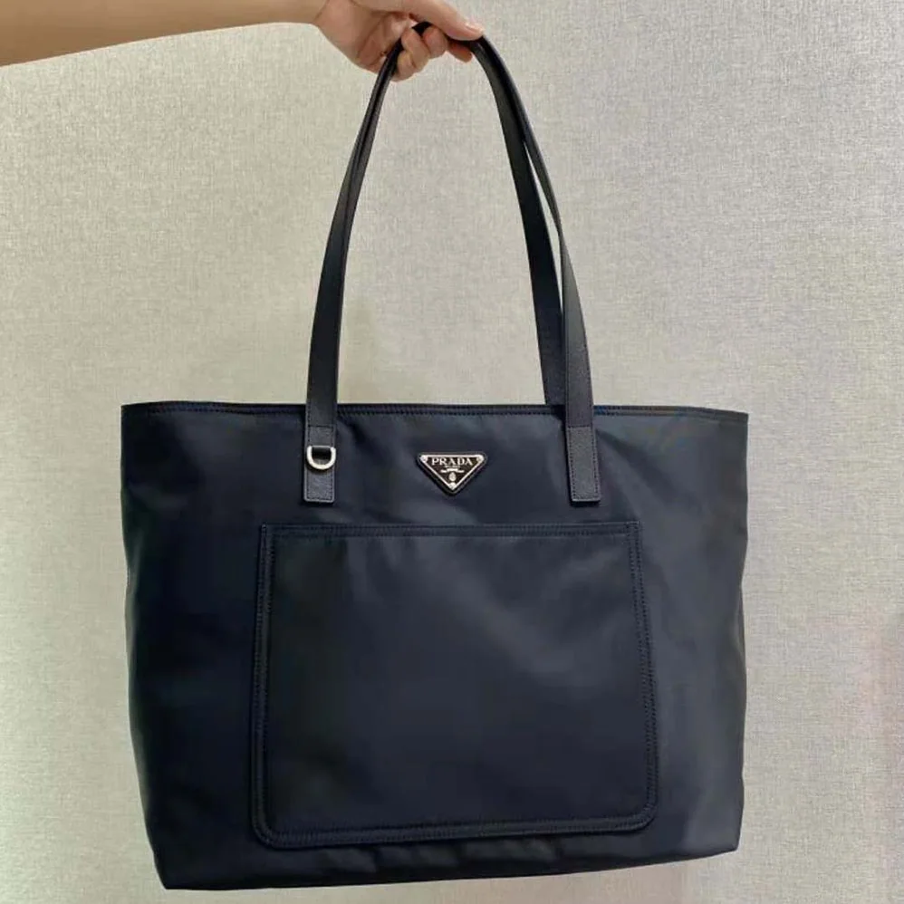 Prada Re-Nylon Tote Bag for Women in Black Prada Re-Nylon Tote Bag for Women in Black