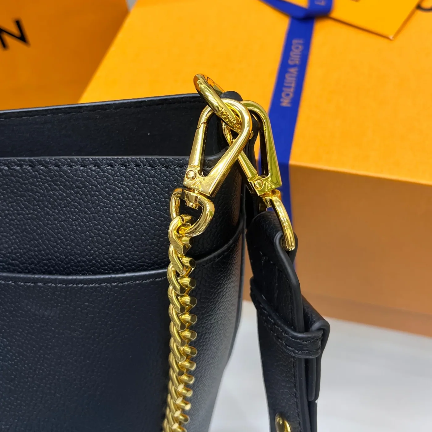 Louis Vuitton Lock And Walk Bag Black - / 8 Inches Louis Vuitton Lock And Walk Bag Black - / 8 Inches