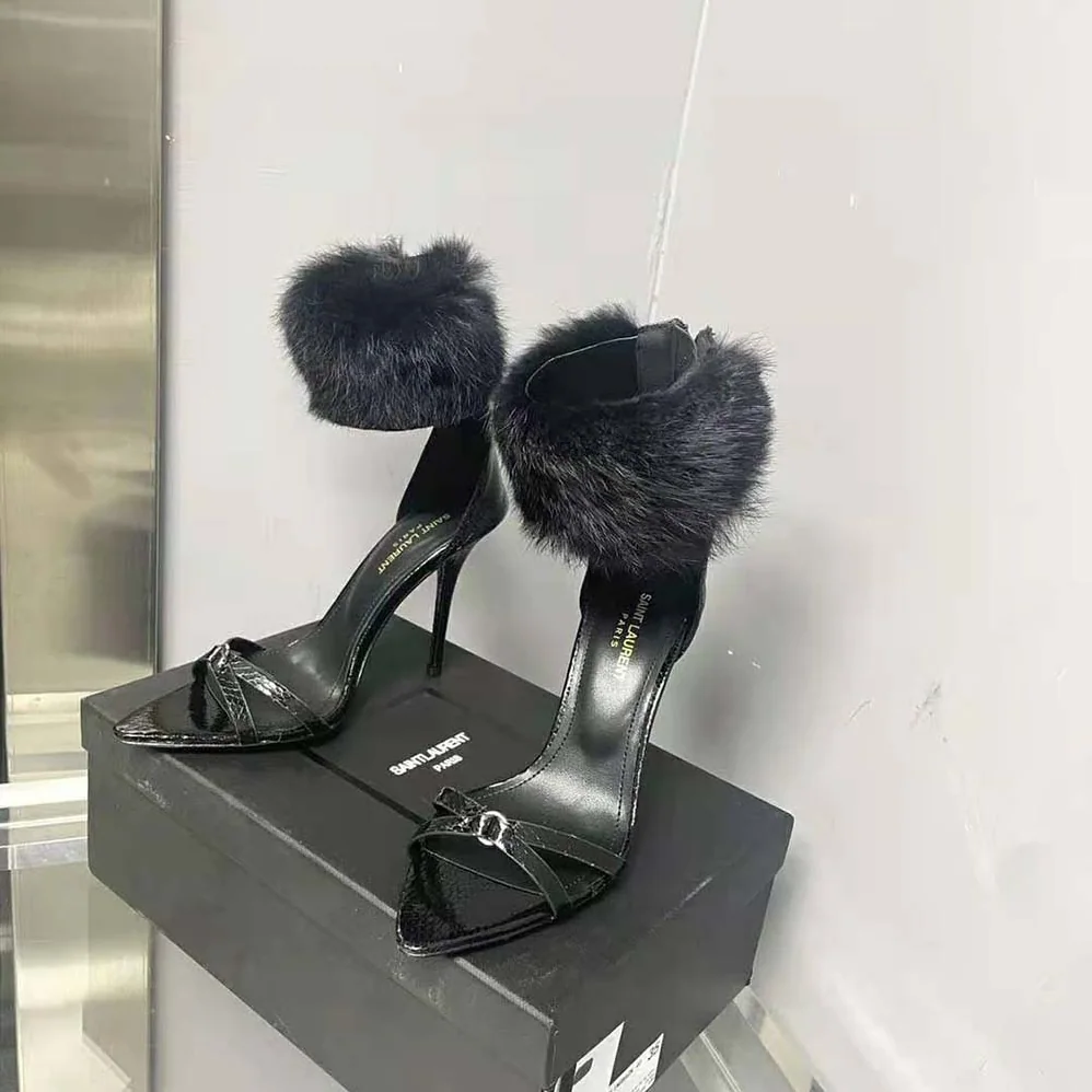 Saint Laurent YSL Satine Sandals in Lacquered Ayers for Women in Black