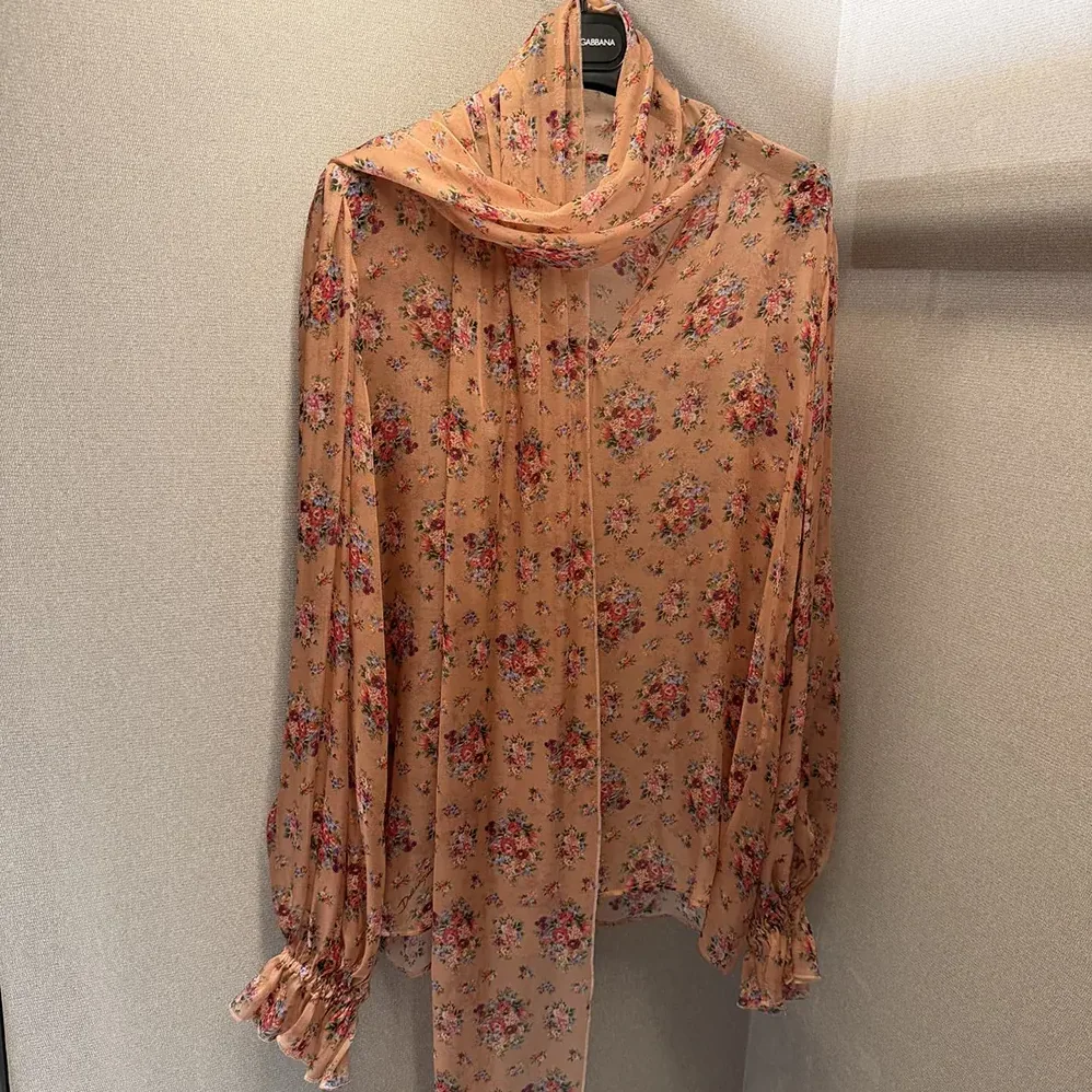 Dolce Gabbana D&G Small Flower Bouquets for Women in Print Chiffon Top