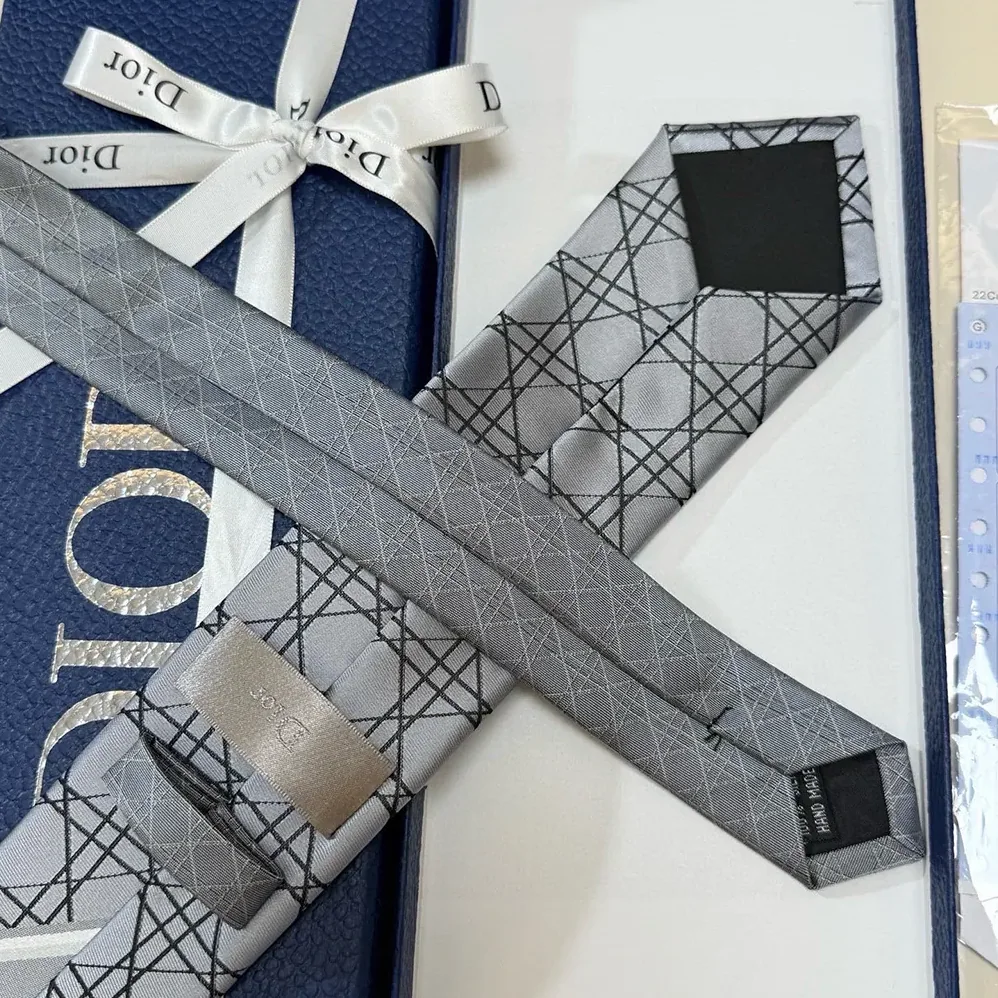 Dior Striped Cannage Tie Gray White and Deep Gray Silk for Men Dior Striped Cannage Tie Gray White and Deep Gray Silk for Men