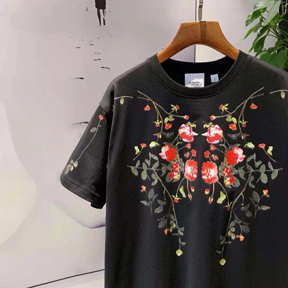 Burberry Rose Print Cotton Oversized T for Men in shirt Burberry Rose Print Cotton Oversized T for Men in shirt