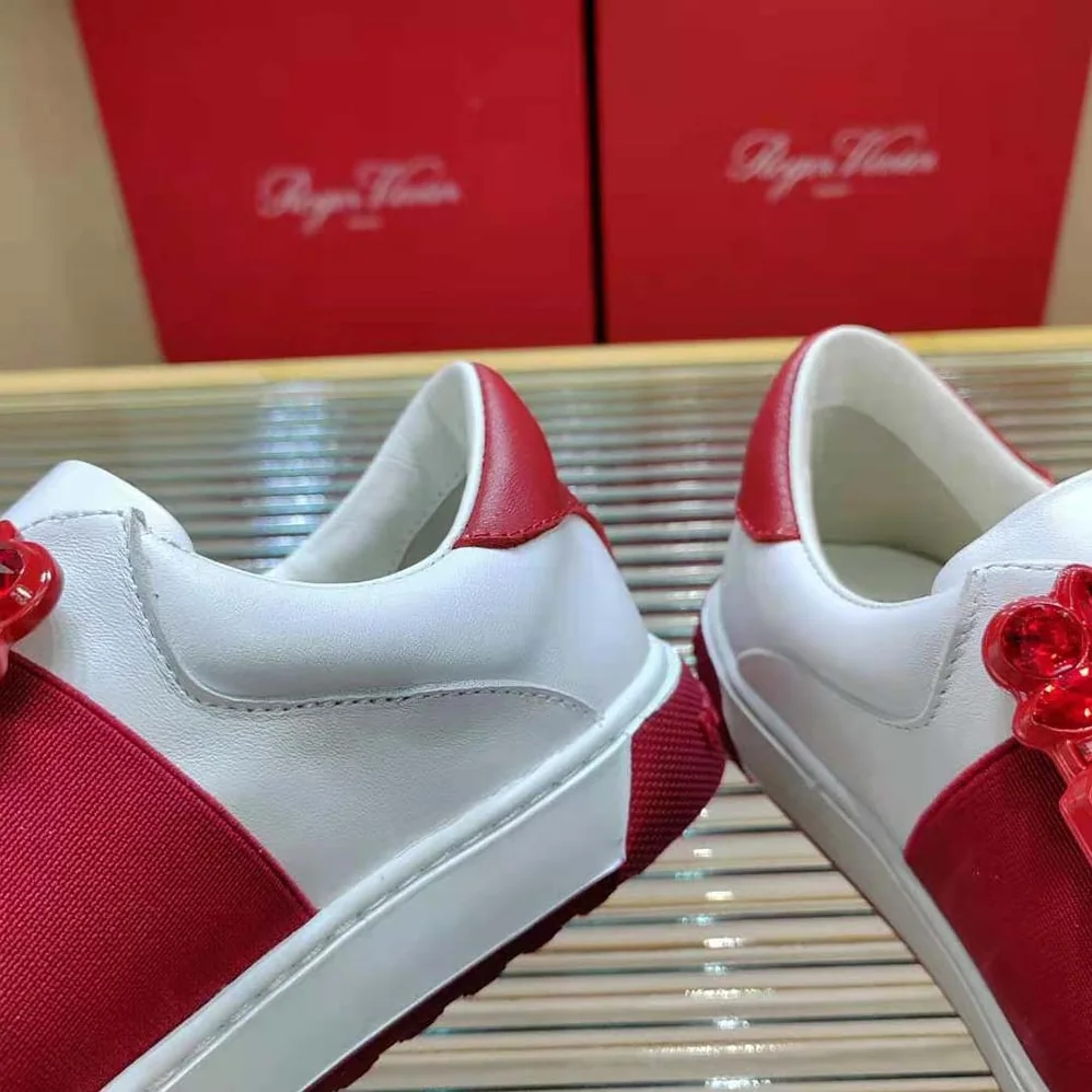Roger Vivier Very Vivier Strass Buckle Sneakers in Leather for Women in Red