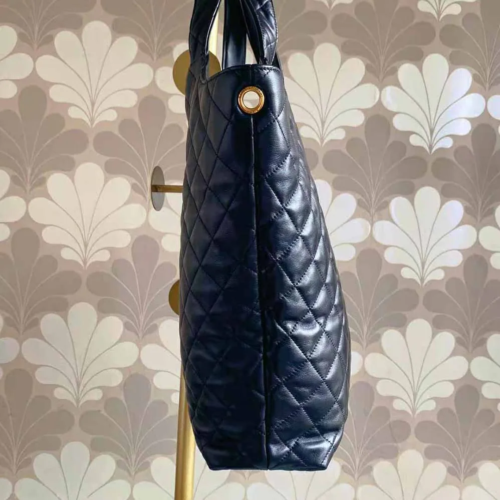 Saint Laurent YSL Icare Maxi Shopping Bag in Quilted Lambskin for Women in Black