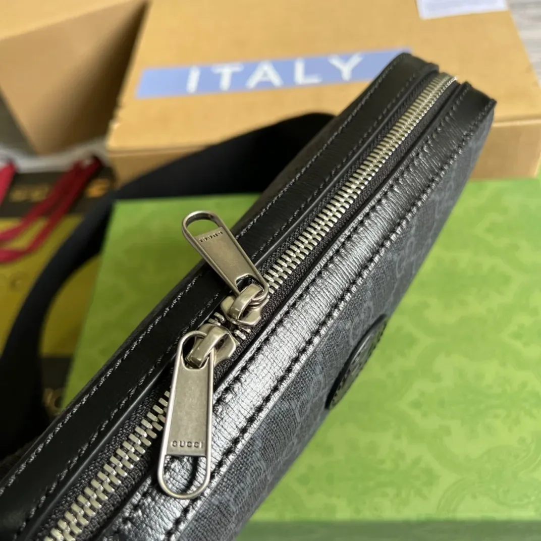 Gucci Shoulder Bag With Interlocking G Black GG Supreme Canvas / Gucci Shoulder Bag With Interlocking G Black GG Supreme Canvas /