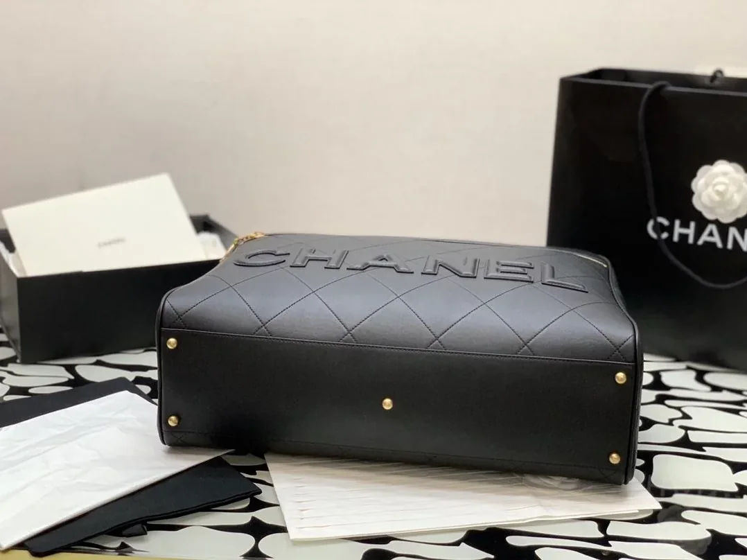 Chanel Maxi Bowling Bag Black / Chanel Maxi Bowling Bag Black /