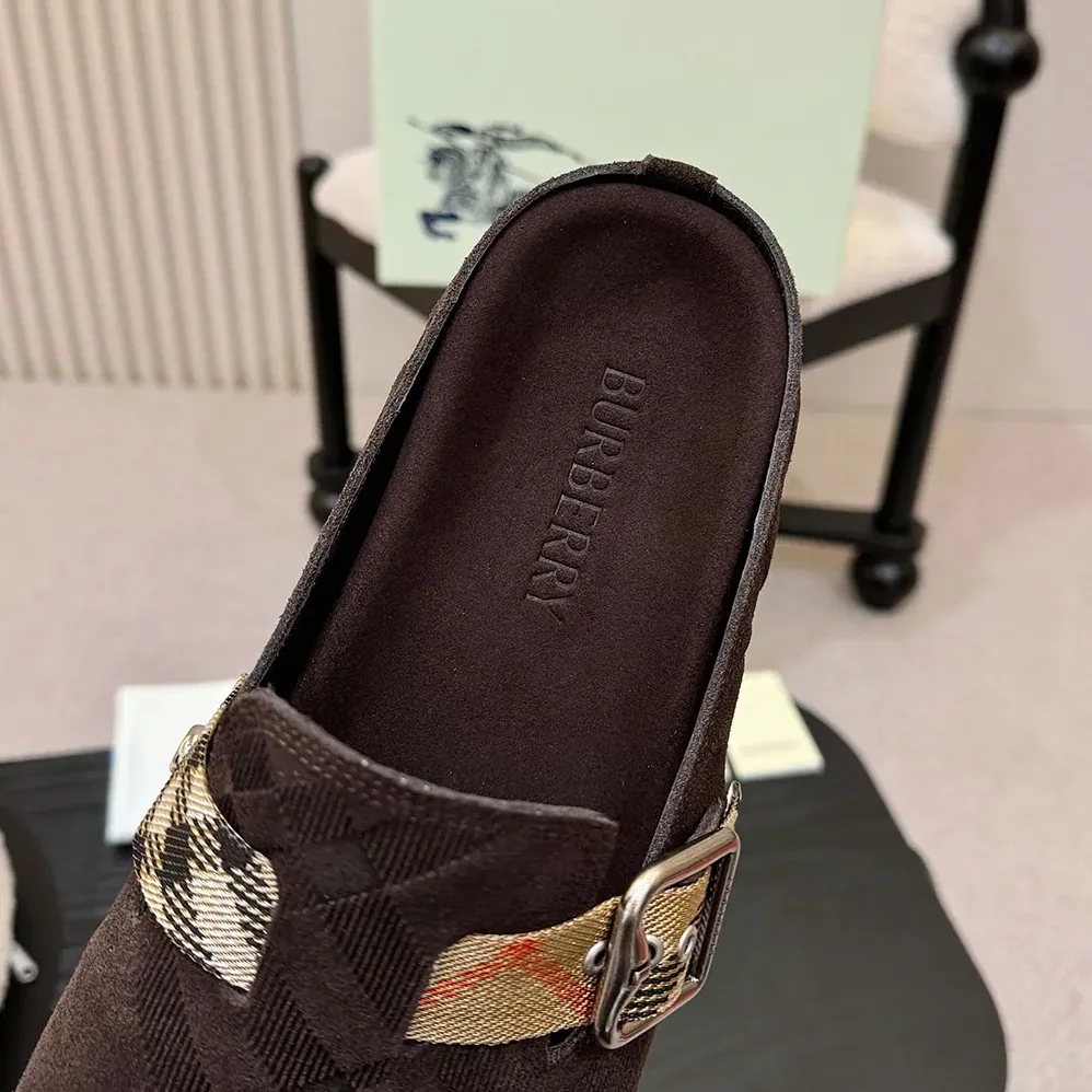 Burberry Check Denim Urchin Clogs for Unisex in Snug Brown Burberry Check Denim Urchin Clogs for Unisex in Snug Brown