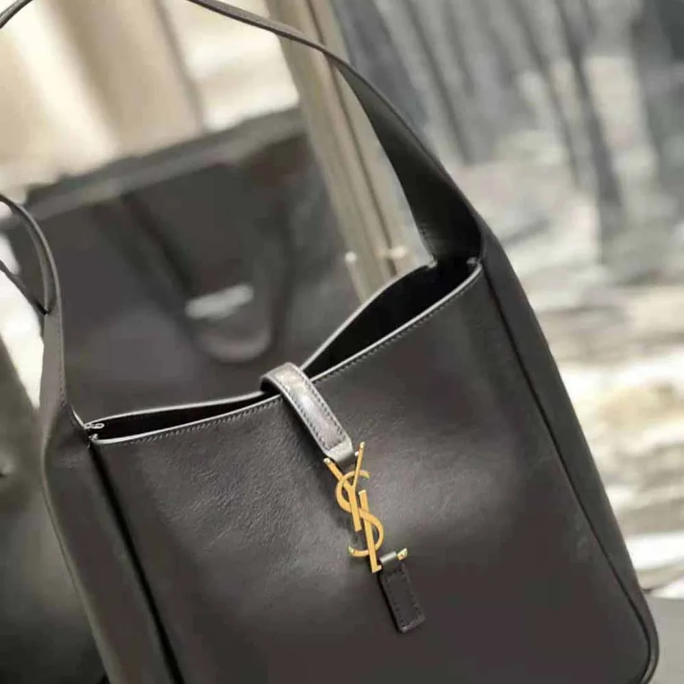 Saint Laurent YSL Le 5 à 7 Soft Small Hobo Bag in Smooth Leather for Women in Black Saint Laurent YSL Le 5 à 7 Soft Small Hobo Bag in Smooth Leather for Women in Black