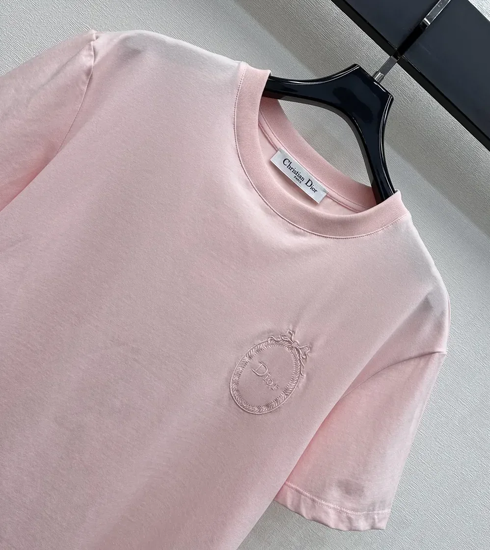 Dior Fitted Dior Médaillon Embroidered T for Men in shirt Pink Cotton Jersey