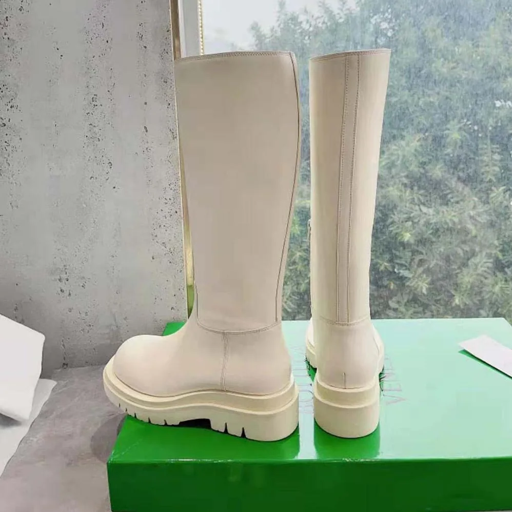 Bottega Veneta Lug Boot in Calfskin Leather for Women in White