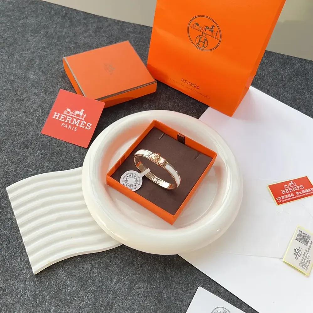 Hermes Mini Clic Kelly Bracelet for Unisex in White