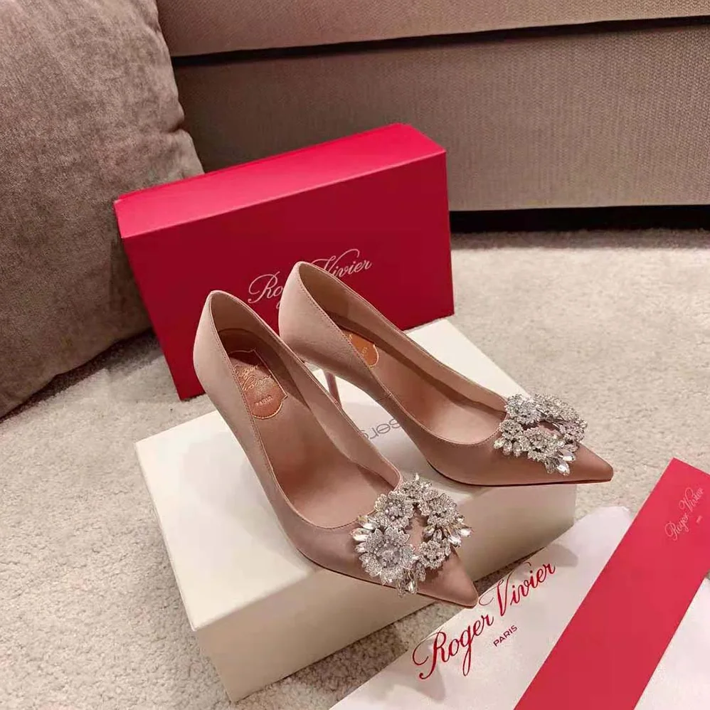 Roger Vivier RV Bouquet Strass Buckle Pumps in Satin for Women in Sandy Roger Vivier RV Bouquet Strass Buckle Pumps in Satin for Women in Sandy
