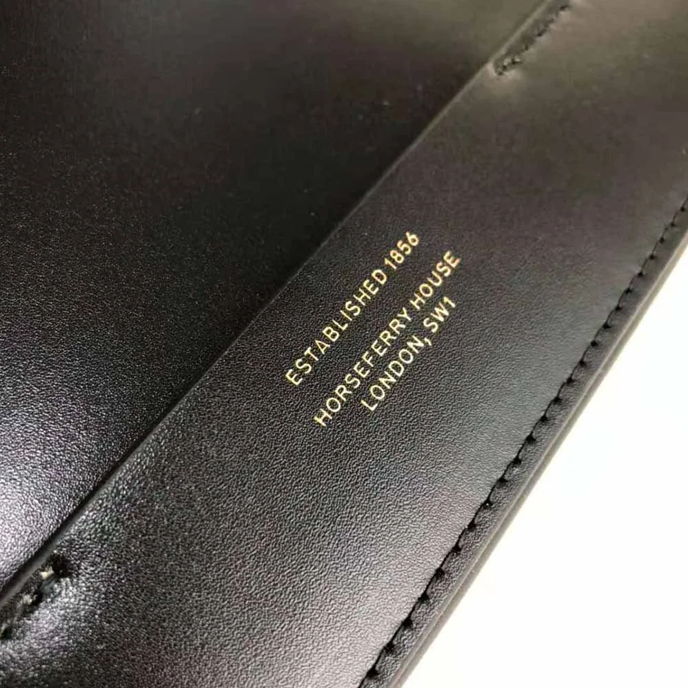 Burberry Small Two-tone Leather Grace Bag for Women in Black