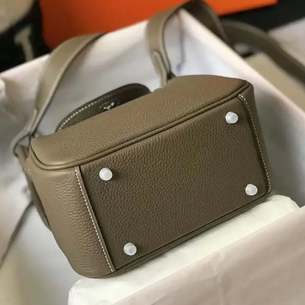 Hermes Lindy Mini 19 in Clemence Leather for Women in Etoupe/Silver