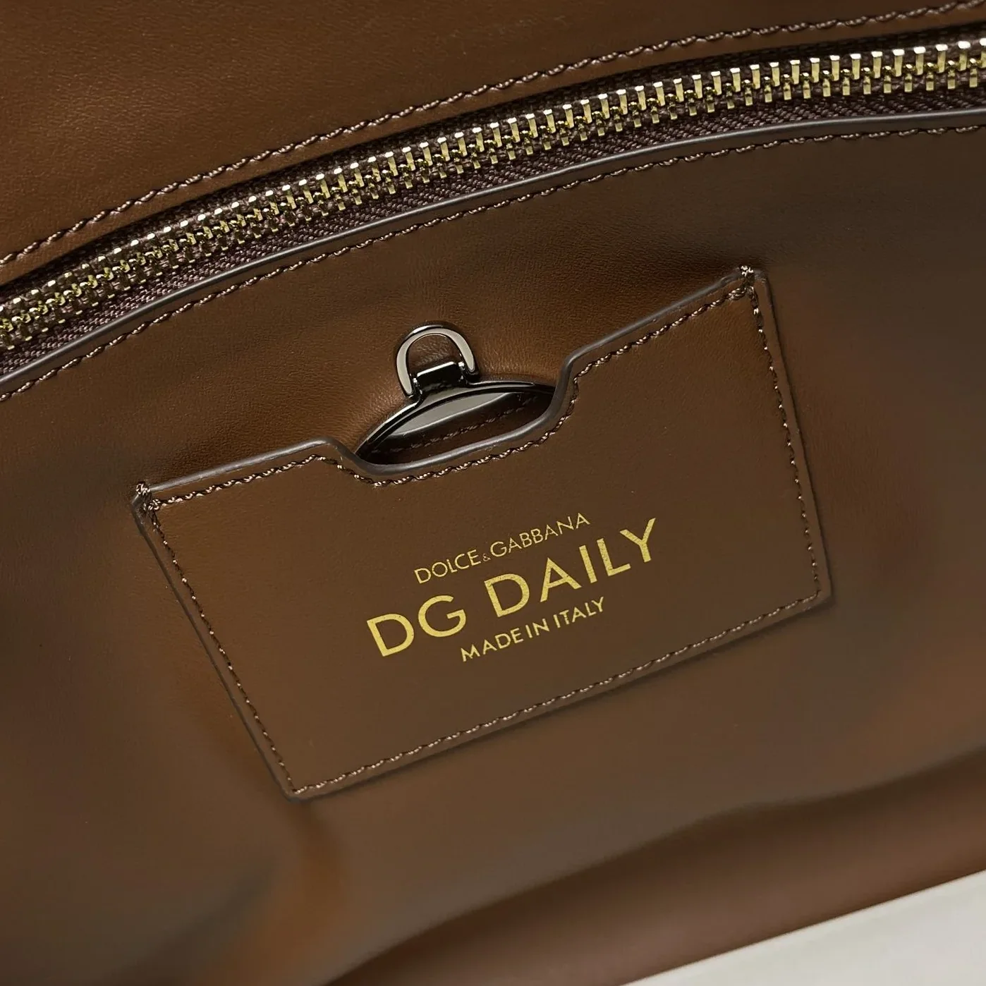 Dolce & Gabbana Small DG Daily Shopper Brown / Dolce & Gabbana Small DG Daily Shopper Brown /