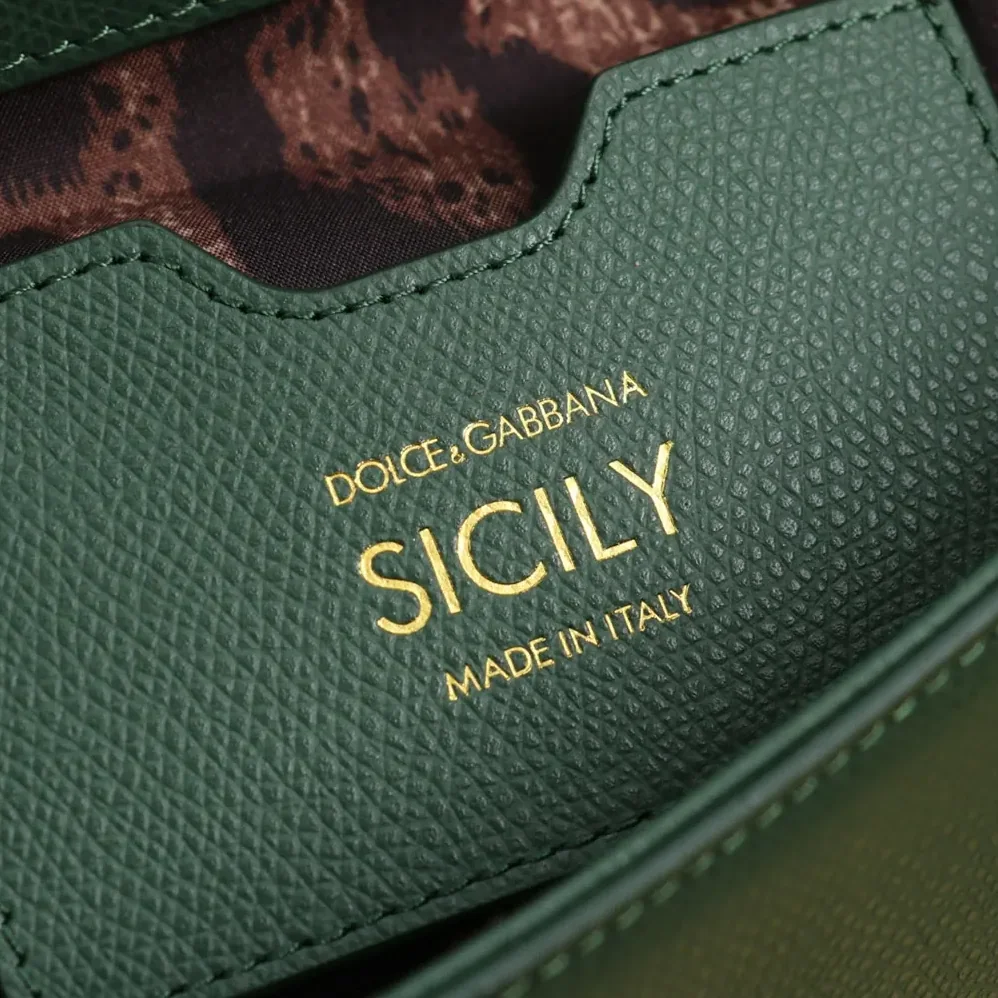 Dolce Gabbana D&G Small Sicily Handbag in Dauphine Calfskin for Women in Green Dolce Gabbana D&G Small Sicily Handbag in Dauphine Calfskin for Women in Green
