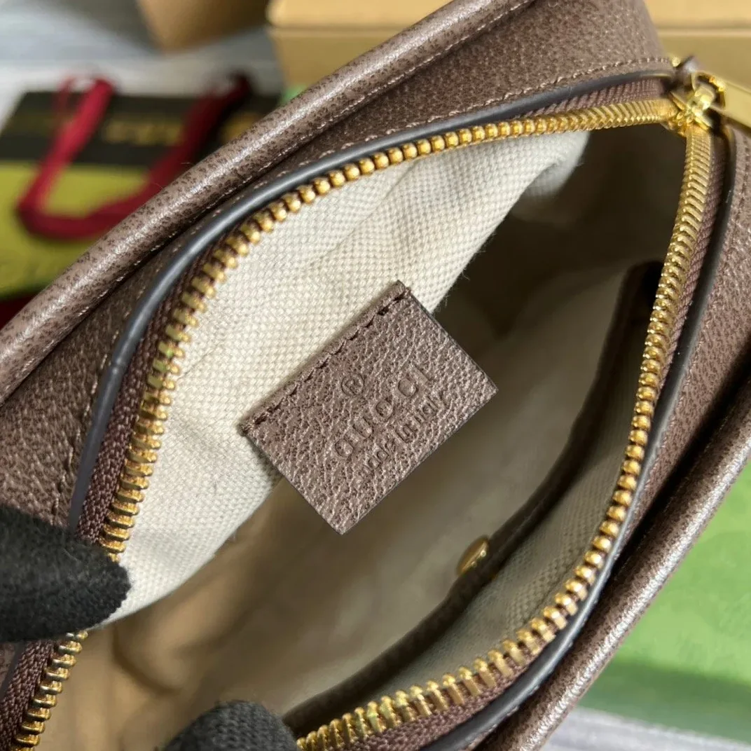 Gucci Jumbo GG Mini Bag Camel And Ebony Jumbo GG Canvas / Gucci Jumbo GG Mini Bag Camel And Ebony Jumbo GG Canvas /
