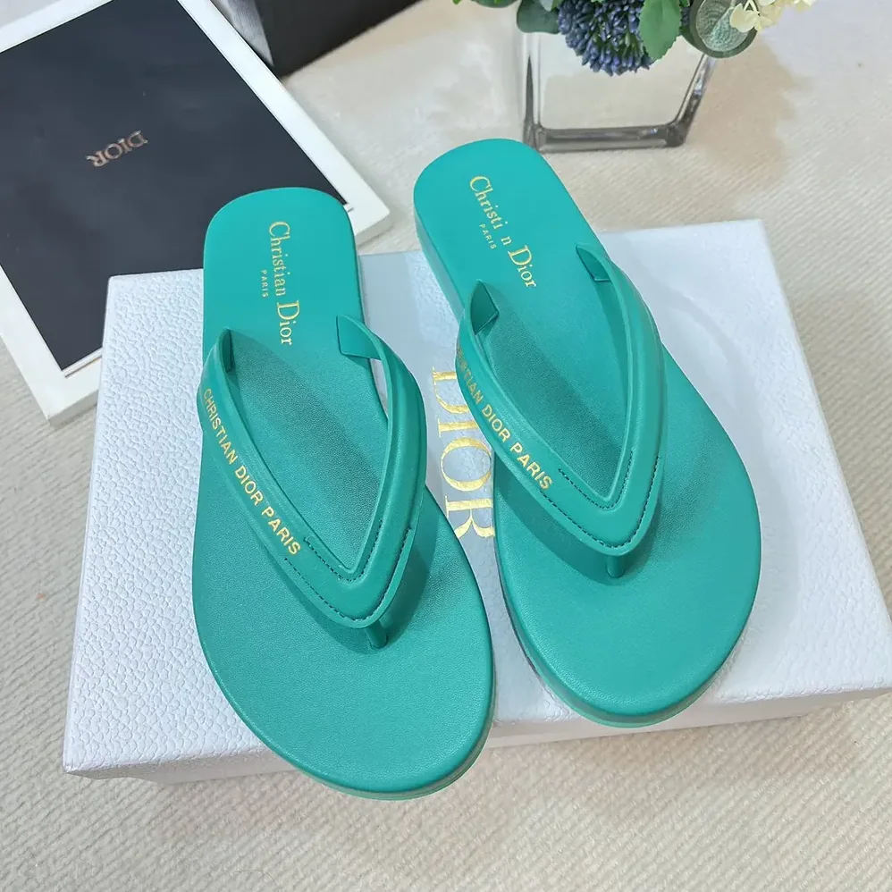 Dior Diorsea Thong Sandal Aquamarina Leather for Women in Effect Fabric Dior Diorsea Thong Sandal Aquamarina Leather for Women in Effect Fabric