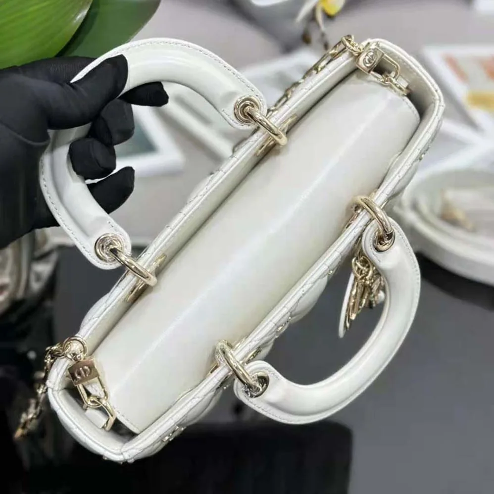 Dior Medium Lady D-joy Bag White Cannage Lambskin with Gold for Women in Finish Butterfly Studs Dior Medium Lady D-joy Bag White Cannage Lambskin with Gold for Women in Finish Butterfly Studs