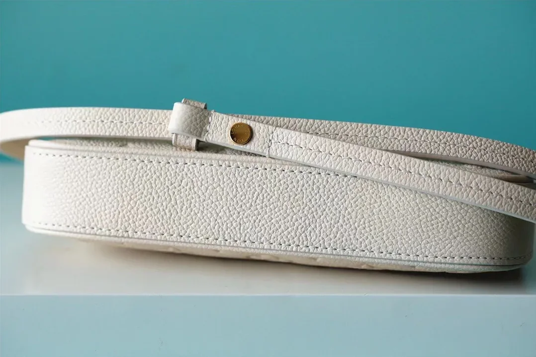 Louis Vuitton Easy Pouch On Strap Monogram Empreinte Crème White / LV