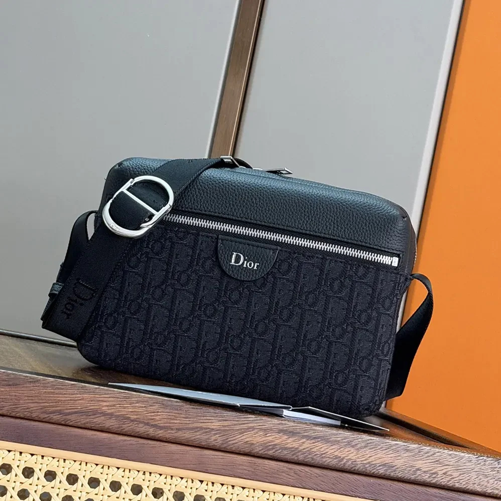 Dior Rider Zipped Messenger Bag Black Dior Oblique Jacquard and Black Grained Calfskin for Men