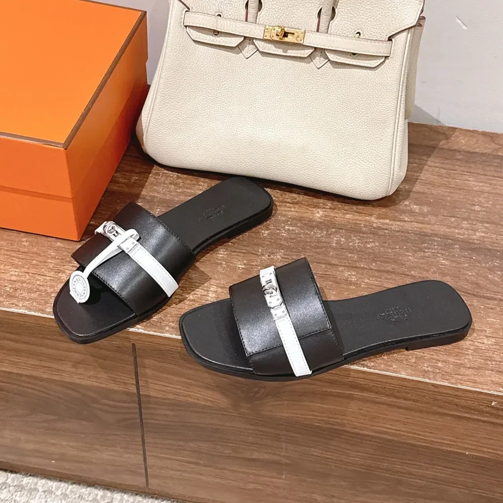 Hermes Giulia sandal for Unisex in Black/White