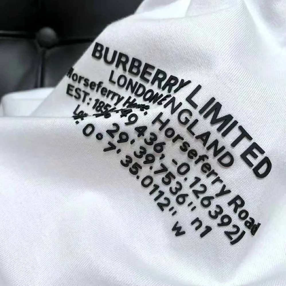 Burberry Location Print Cotton Oversized T-shirt for Men in White Burberry Location Print Cotton Oversized T-shirt for Men in White