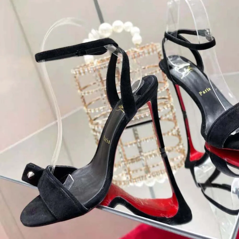 Christian Louboutin Umberta 100 mm in Suede Calfskin for Women in Black Christian Louboutin Umberta 100 mm in Suede Calfskin for Women in Black