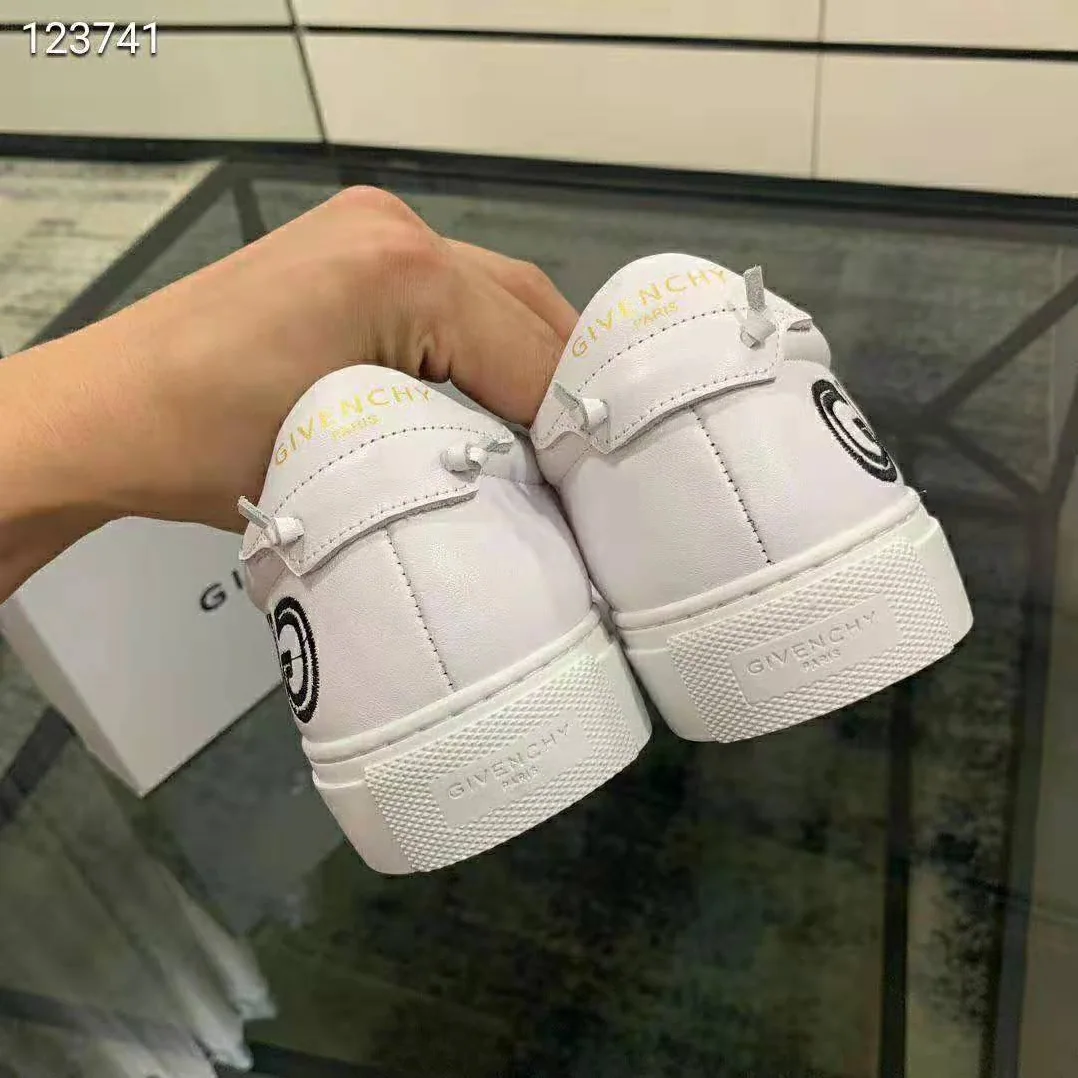 Givenchy Givenchy Reverse Sneakers in Leather for Men in White Givenchy Givenchy Reverse Sneakers in Leather for Men in White