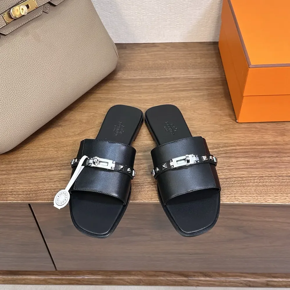 Hermes Giulia Sandal for Unisex in Black