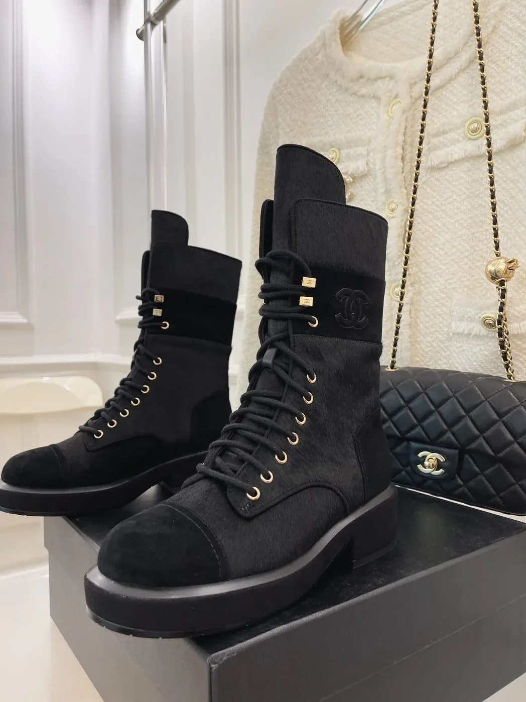 Chanel Lace for Women in Ups Black Chanel Lace for Women in Ups Black
