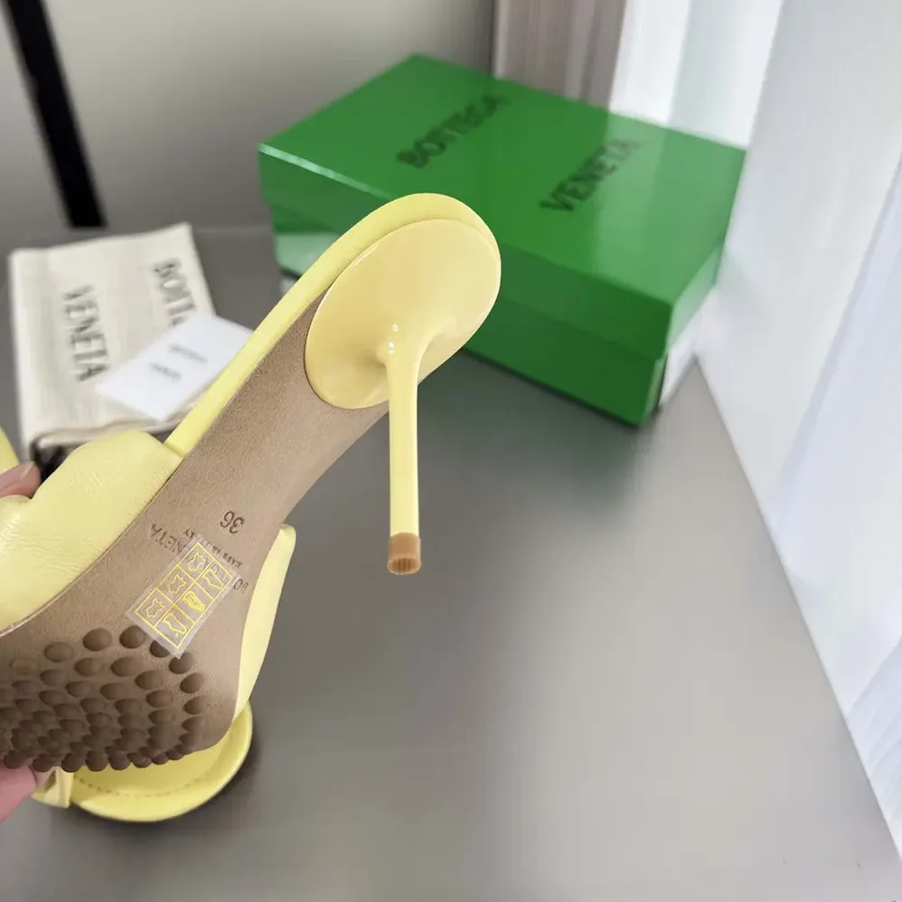 Bottega Veneta Cherry Mule in Supple Nappa Leather for Women in Butter Yellow Bottega Veneta Cherry Mule in Supple Nappa Leather for Women in Butter Yellow