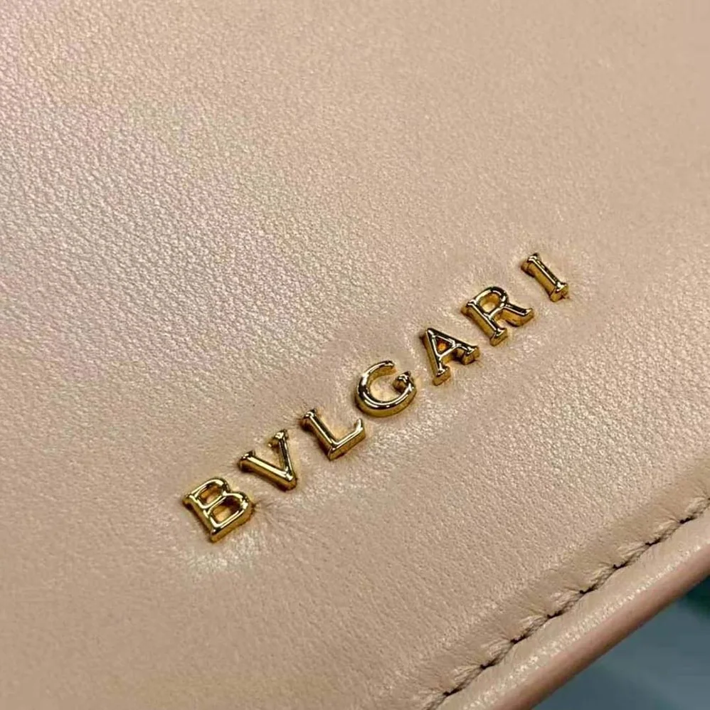 Bvlgari Serpenti Forever Top Handle Bag in Nappa Leather for Women in Pink Bvlgari Serpenti Forever Top Handle Bag in Nappa Leather for Women in Pink