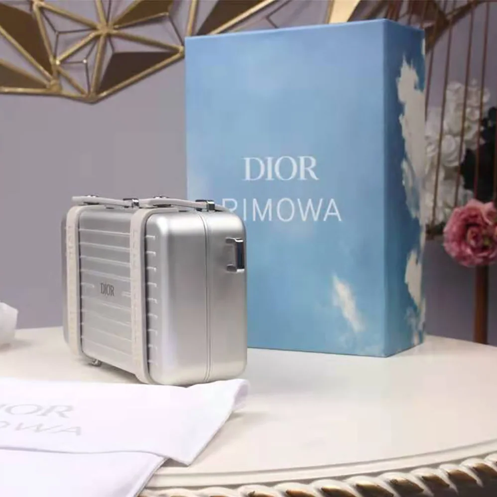 Dior Dior and Rimowa Personal Clutch Aluminum and Grained Calfskin for Men in White Dior Dior and Rimowa Personal Clutch Aluminum and Grained Calfskin for Men in White