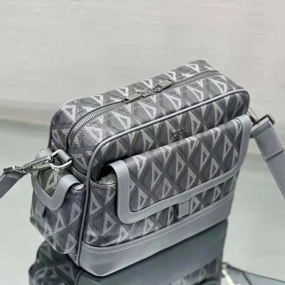 Dior Hit the Road Messenger Pouch Dior Gray CD Diamond Canvas and Smooth Calfskin for Men Dior Hit the Road Messenger Pouch Dior Gray CD Diamond Canvas and Smooth Calfskin for Men