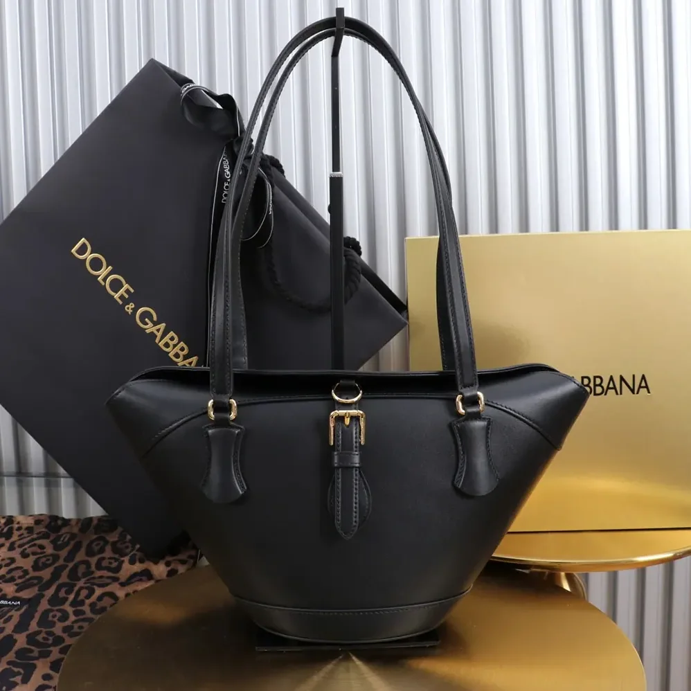 Dolce Gabbana D&G Capri Crow'S Nest for Women in Black