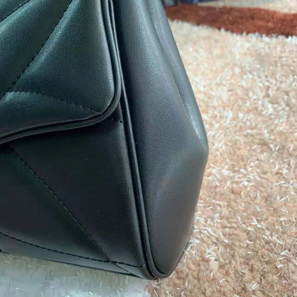 Dolce Gabbana D&G Large Devotion Shoulder Bag in Quilted Nappa Leather for Women in Black Dolce Gabbana D&G Large Devotion Shoulder Bag in Quilted Nappa Leather for Women in Black