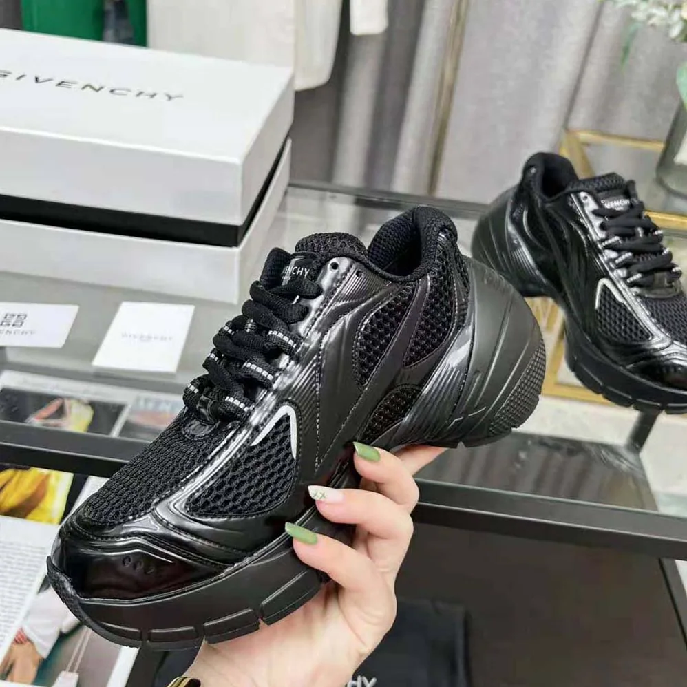 Givenchy TK-MX Runner Sneakers in Mesh for Unisex in Black Givenchy TK-MX Runner Sneakers in Mesh for Unisex in Black