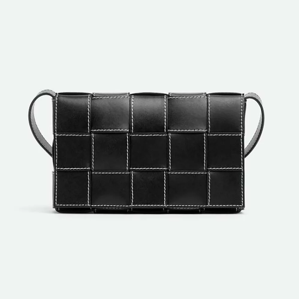 Bottega Veneta Cassette Medium Intreccio Leather Cross-body Bag for Men in Black Bottega Veneta Cassette Medium Intreccio Leather Cross-body Bag for Men in Black